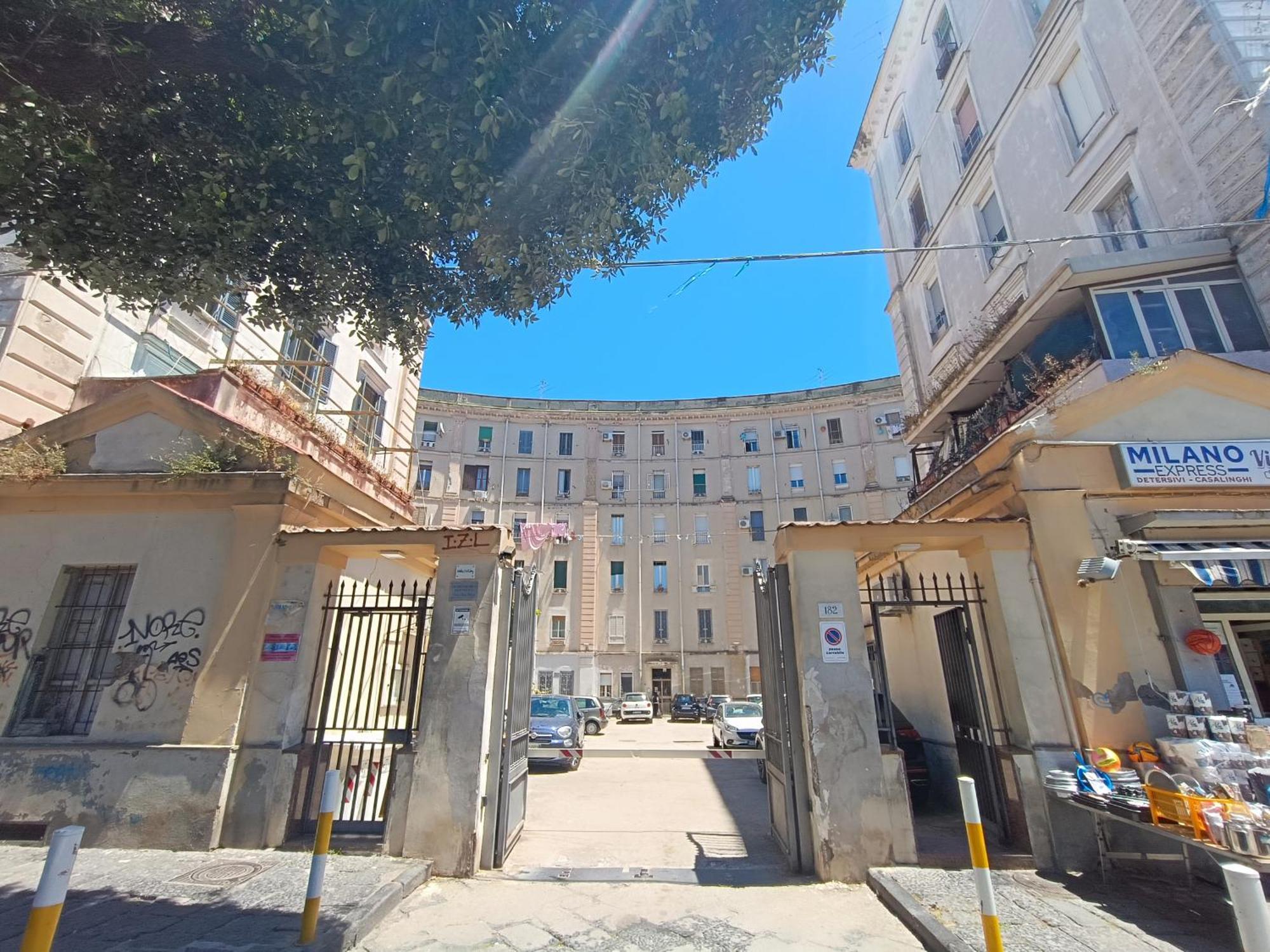 Bnb Etnuvio, Double Rooms In Naples Exterior photo